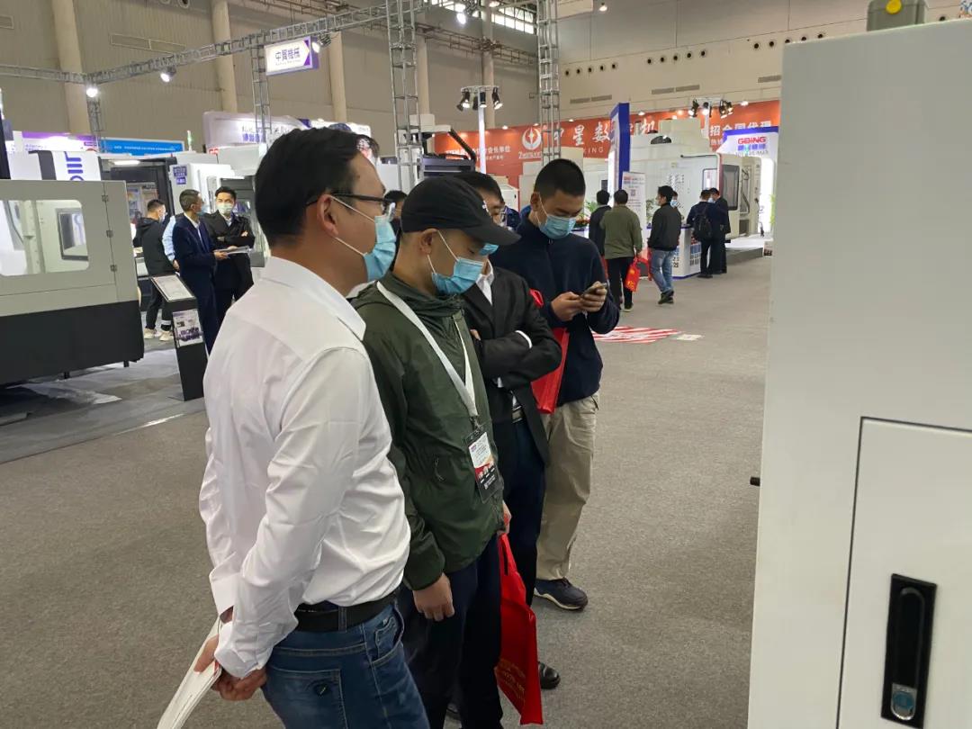 尊龙凯时精机武汉机床展